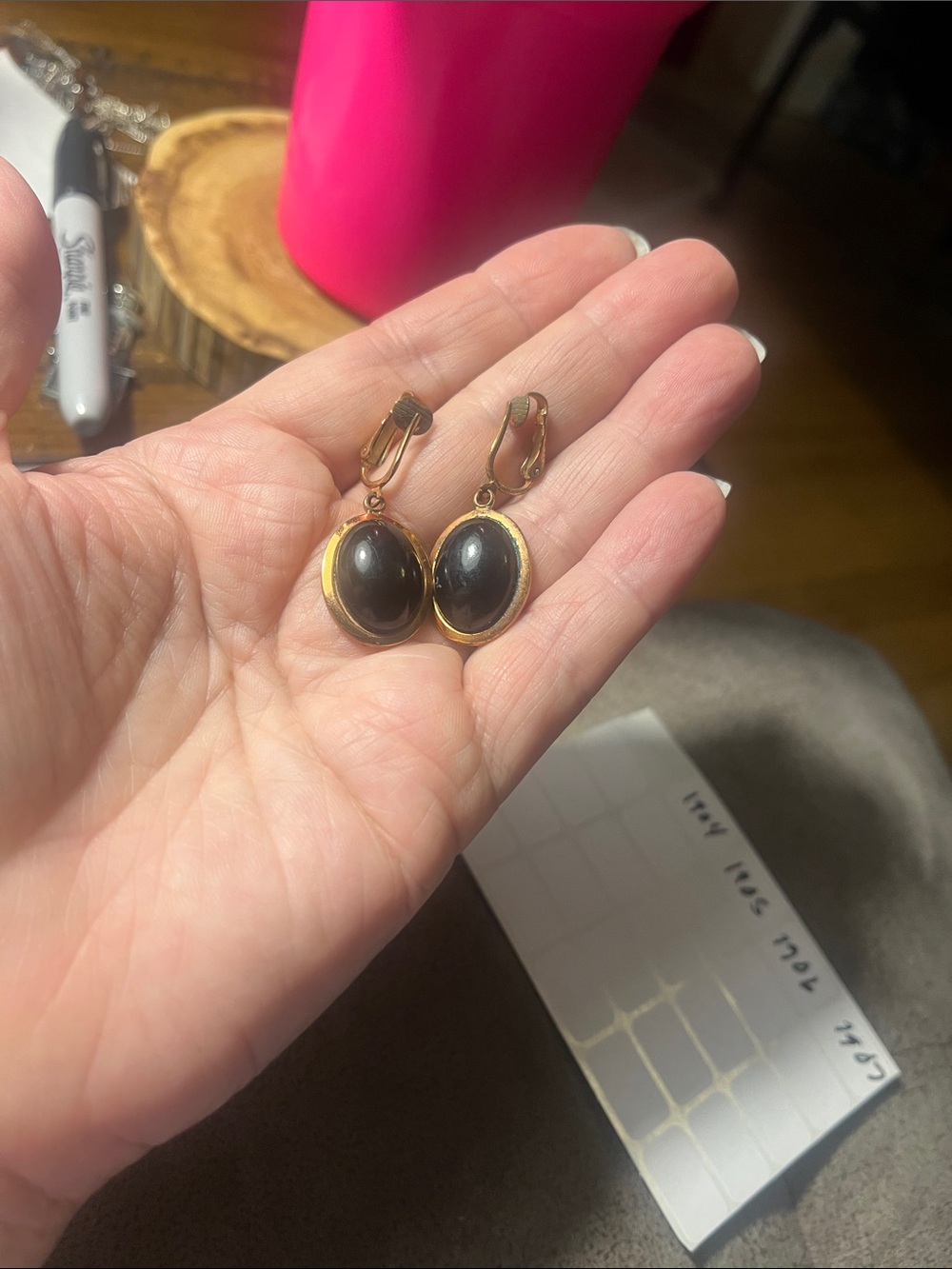 Vintage black and gold clip on earrings 1904